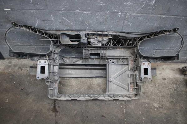 FACE AVANT VW POLO ESSENCE - Vue 2